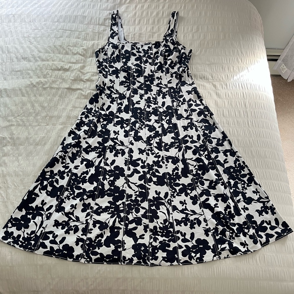 LOFT Floral Navy and White Tank Style Sun Dress. A-line Size 12 petite.